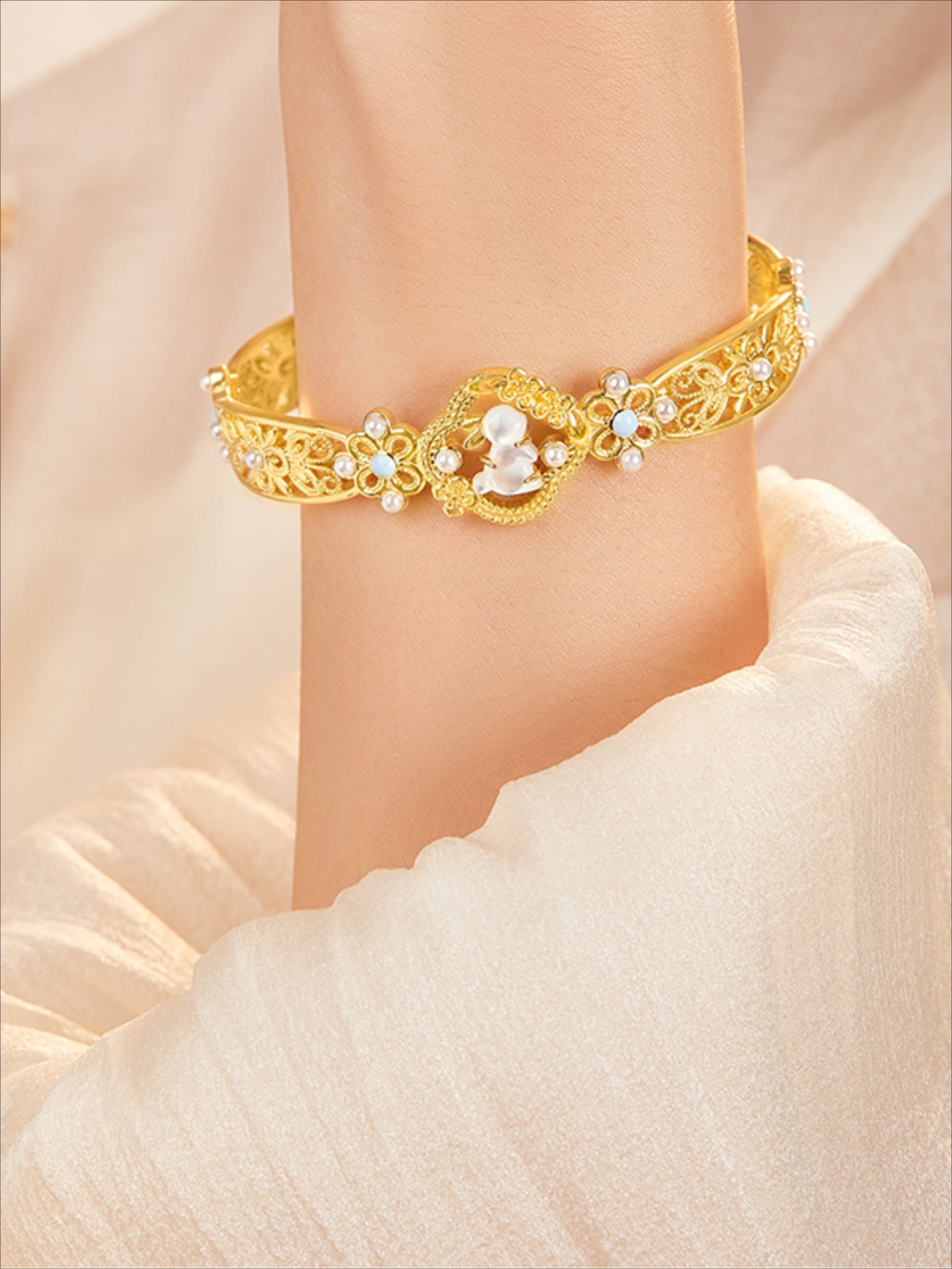 Moon Laurel Rabbit Jade Bracelet & Bangle Set - CHINASQUAD