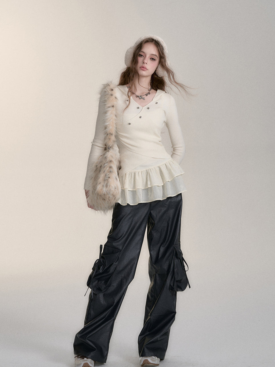 Black Pockets Wide-Leg Cargo Pants - CHINASQUAD