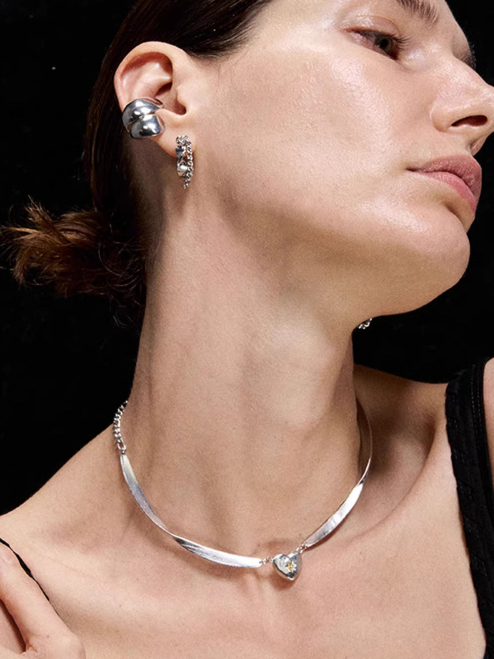 Möbius Heart Line Necklace