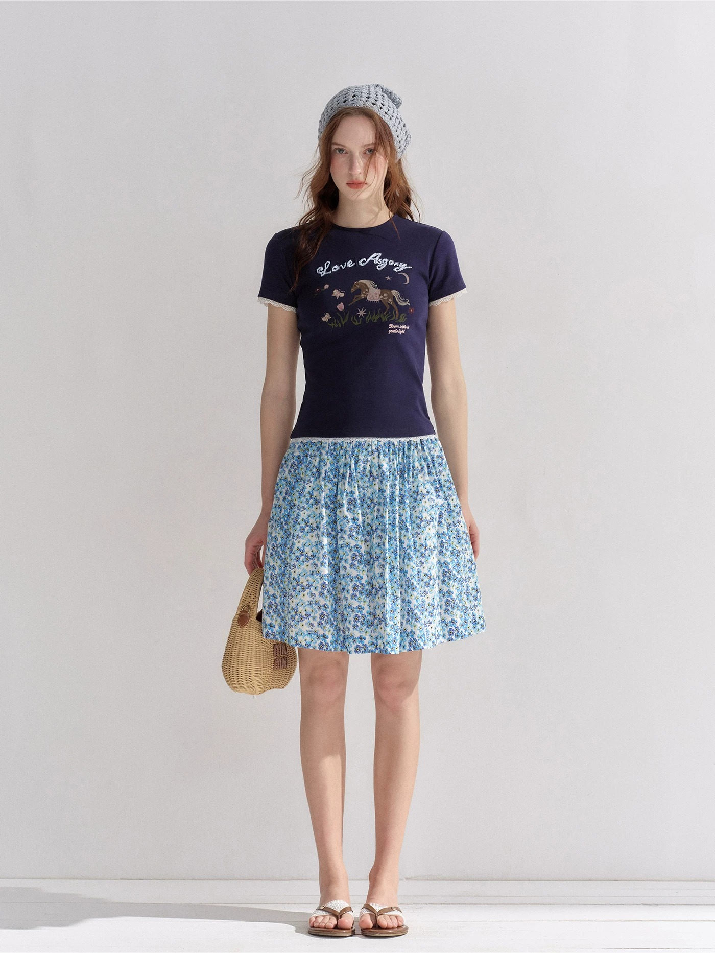Contrast Lace Trim Embroidered Graphic Slim Fit T-Shirt