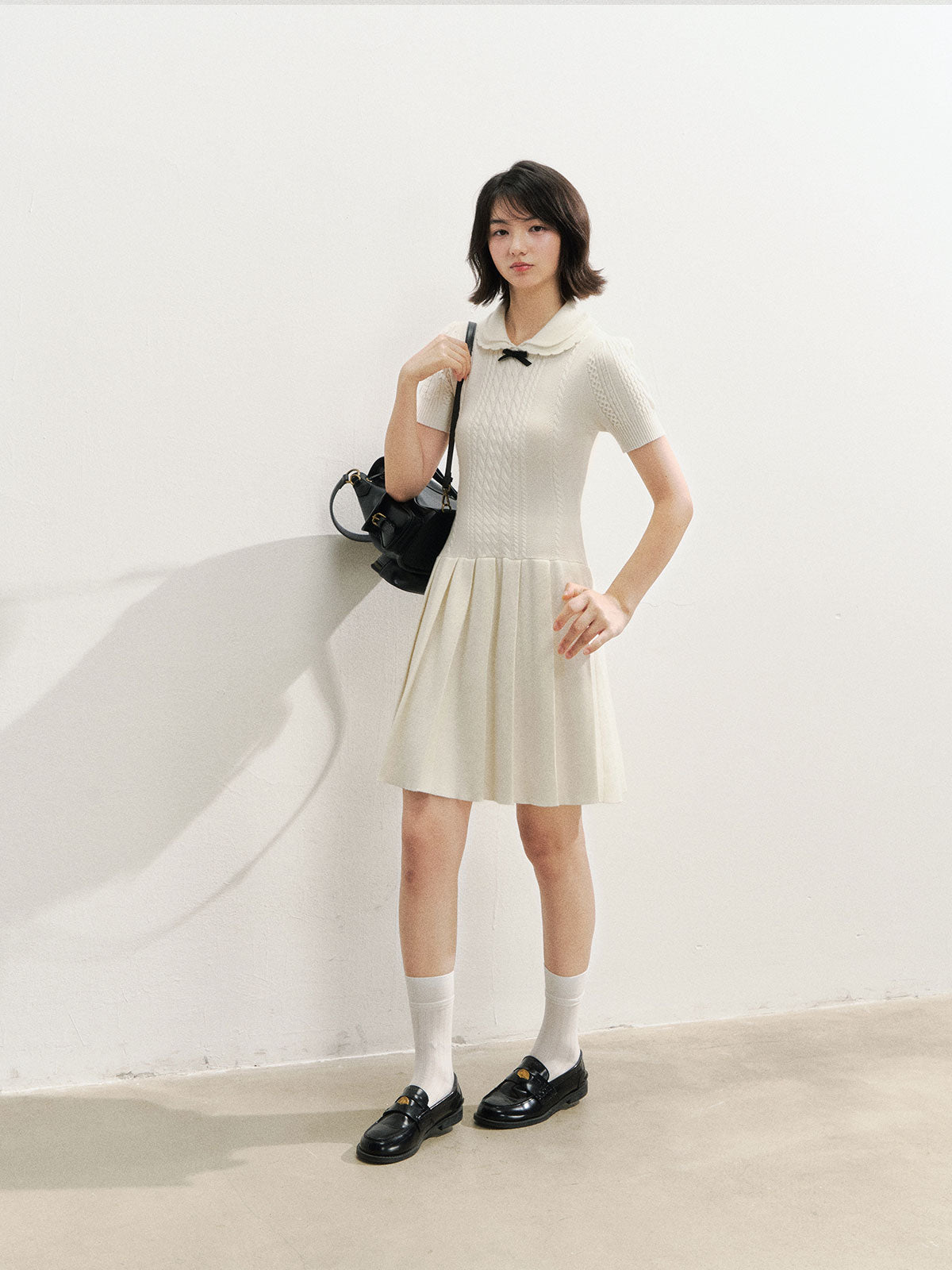 Contrast Collar Knit Pleated Dress - CHINASQUAD