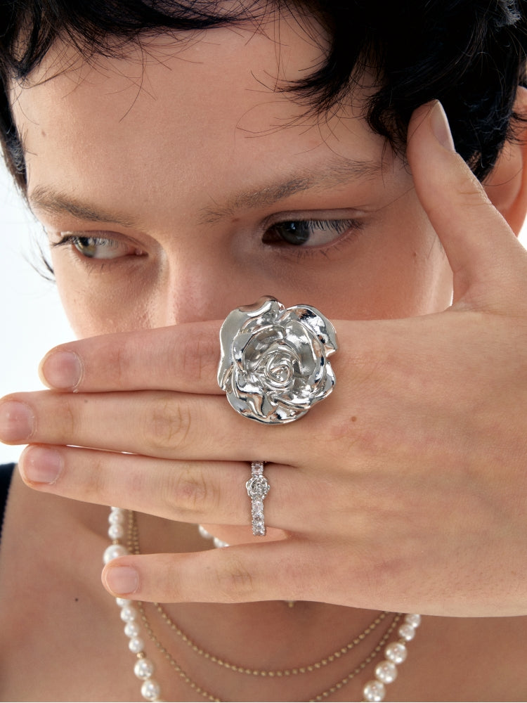 Rose Diamond Set Ring - CHINASQUAD