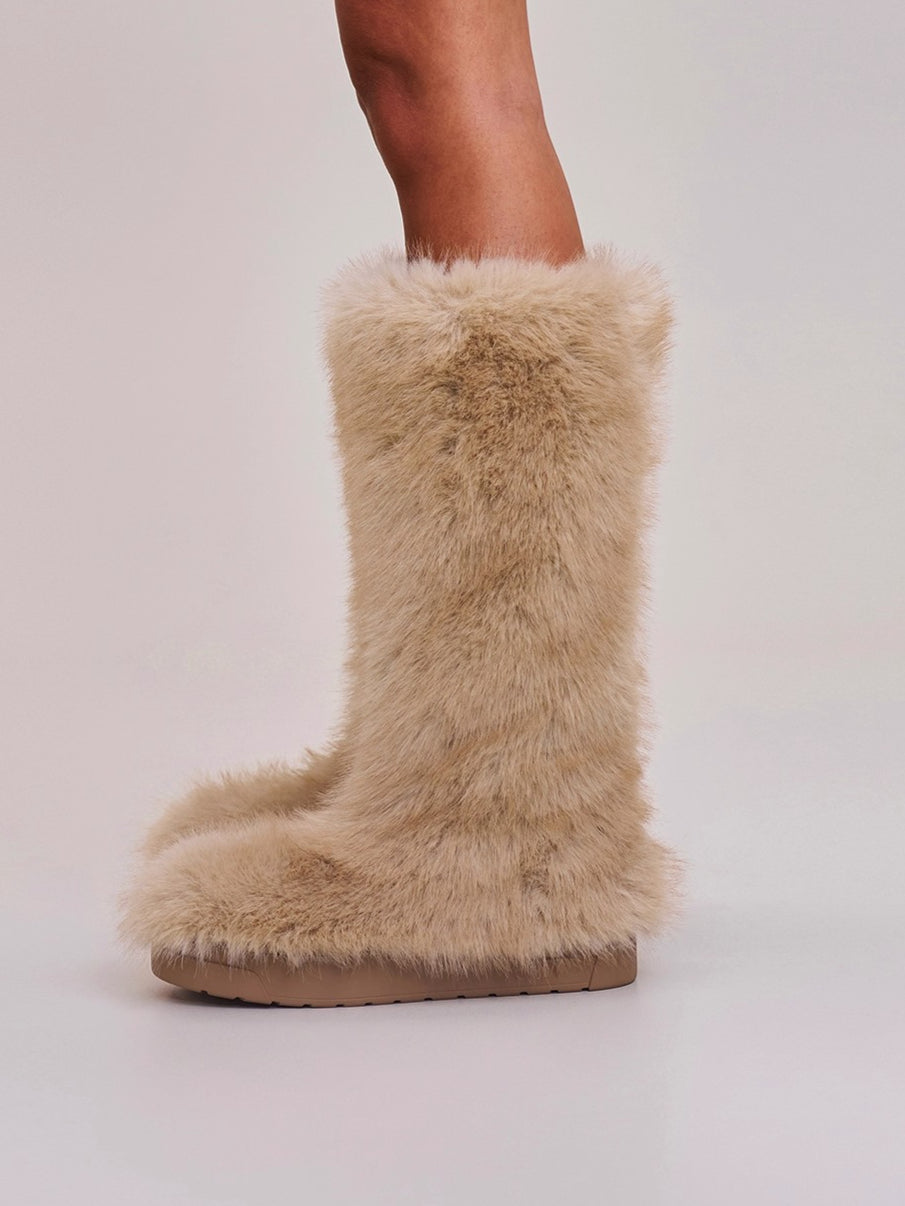 Desert Cross Shearling Hunter Boots