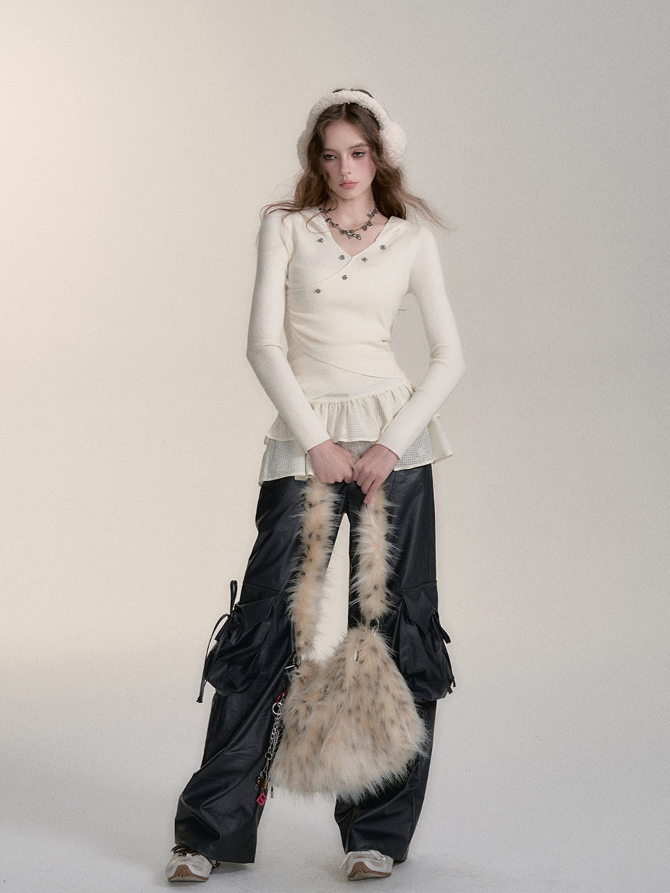 Black Pockets Wide-Leg Cargo Pants - CHINASQUAD