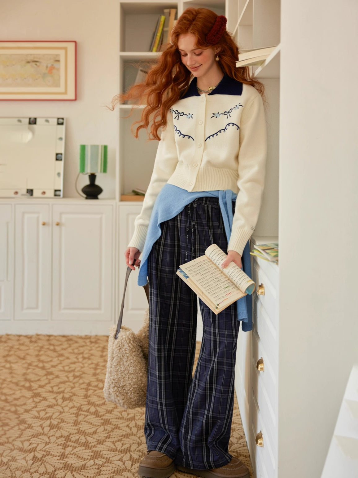 Contrast-Collar Vintage Embroidered Cropped Cardigan