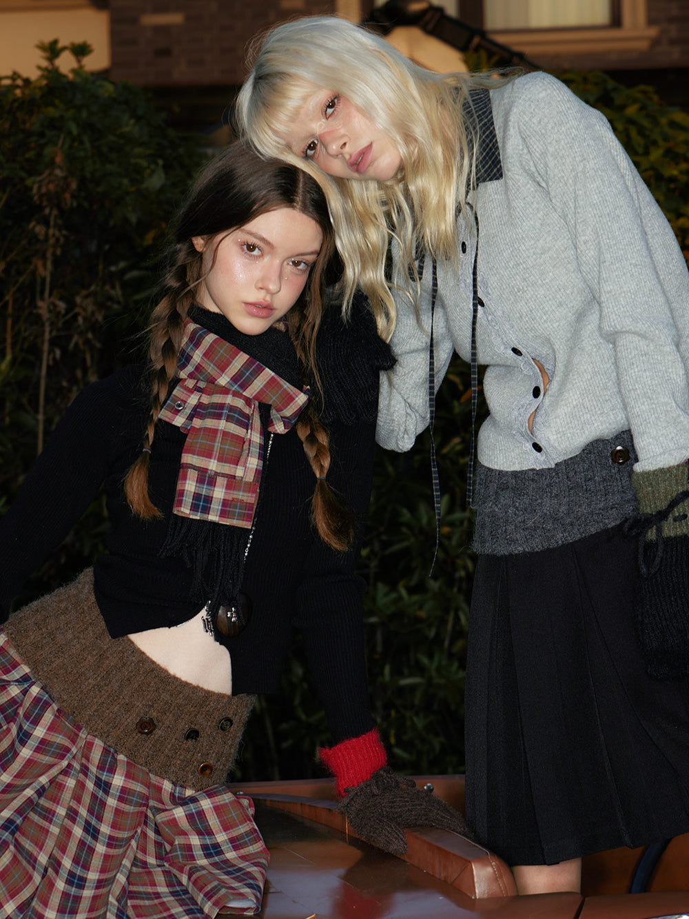 Two-Way Detachable Plaid Cropped Knit Sweater - CHINASQUAD