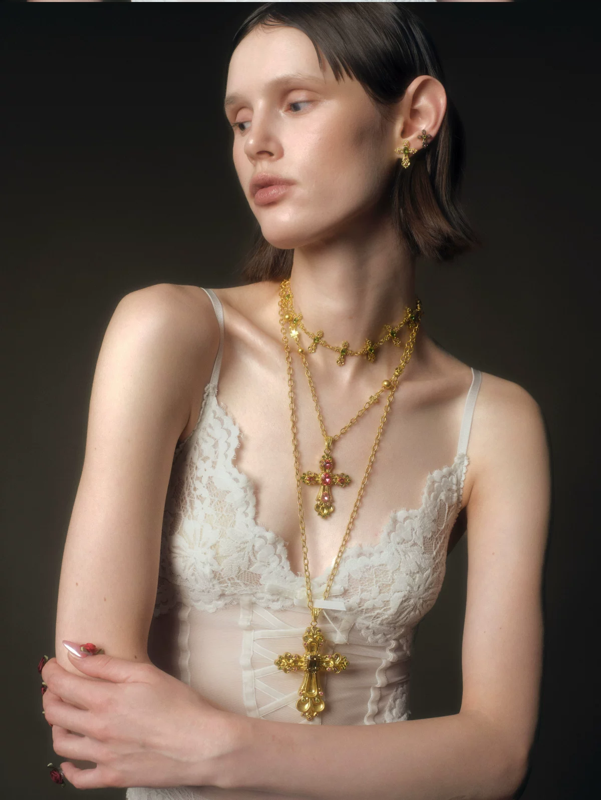 Collana con pendente a croce barocca vintage
