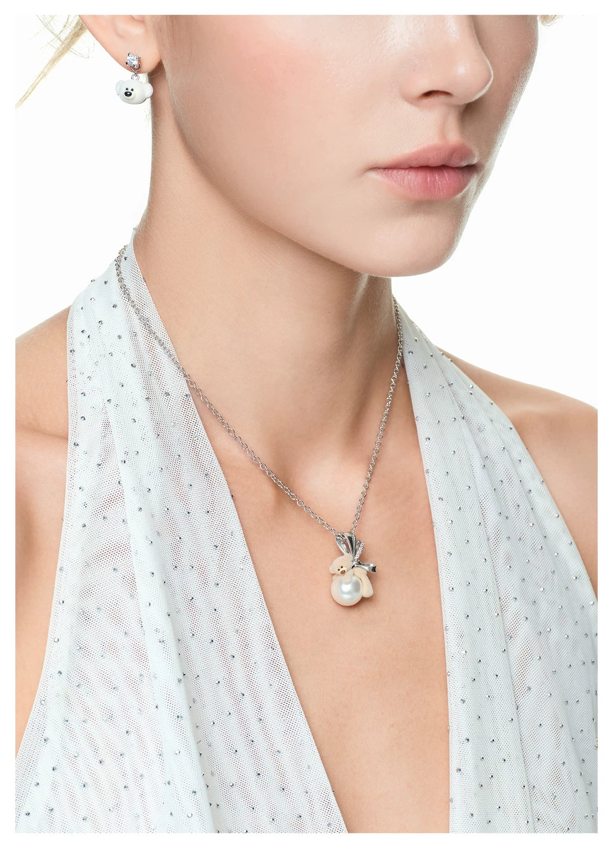 Bear Hug Pearl Pendant Necklace