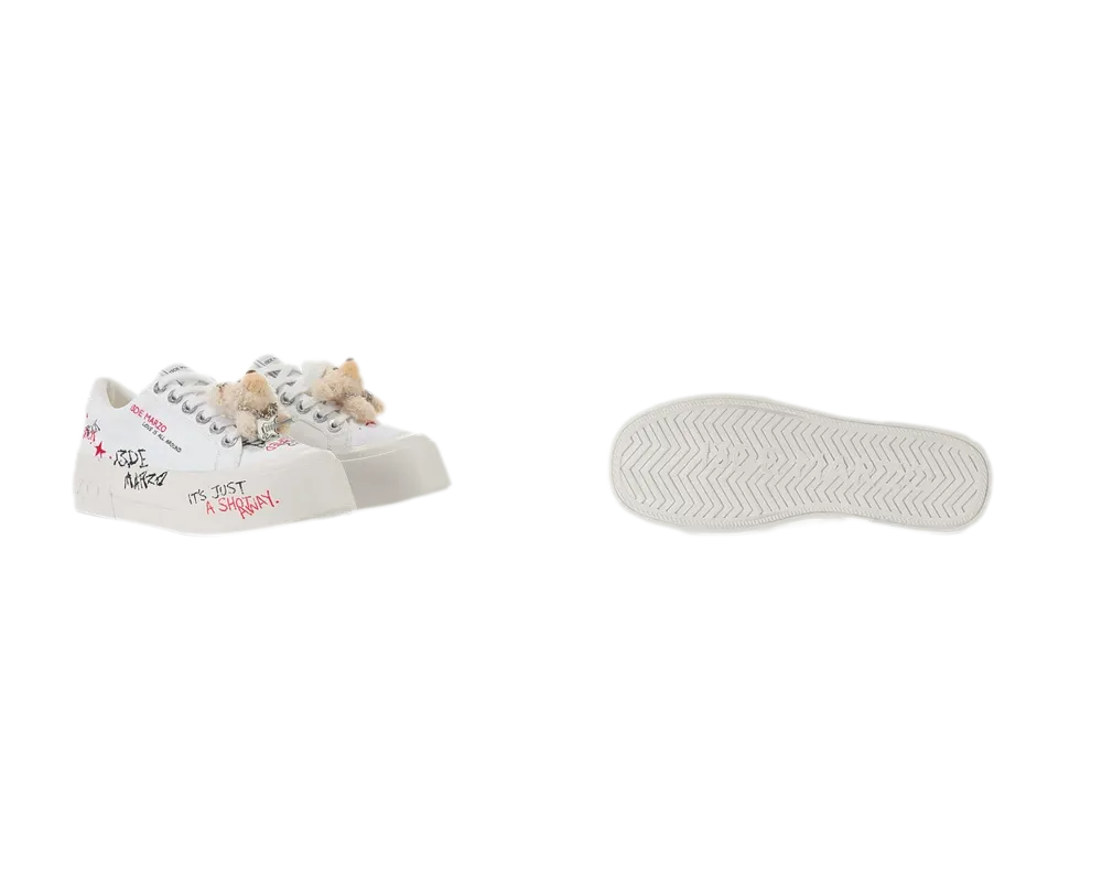 Met de hand getekende canvasplateauschoenen