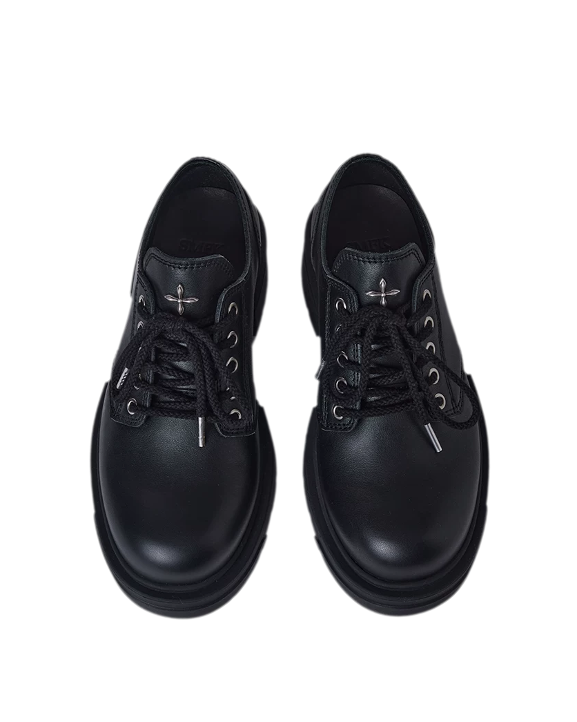 Statue Derby Shoes