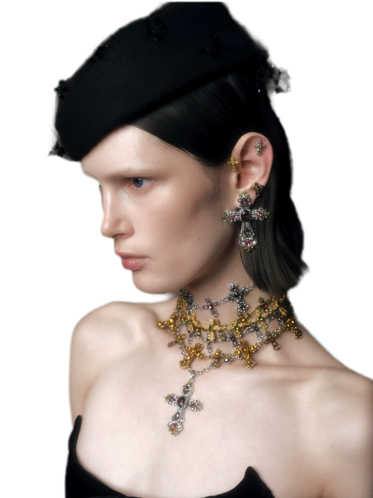 Collar con colgante de cruz de cristal