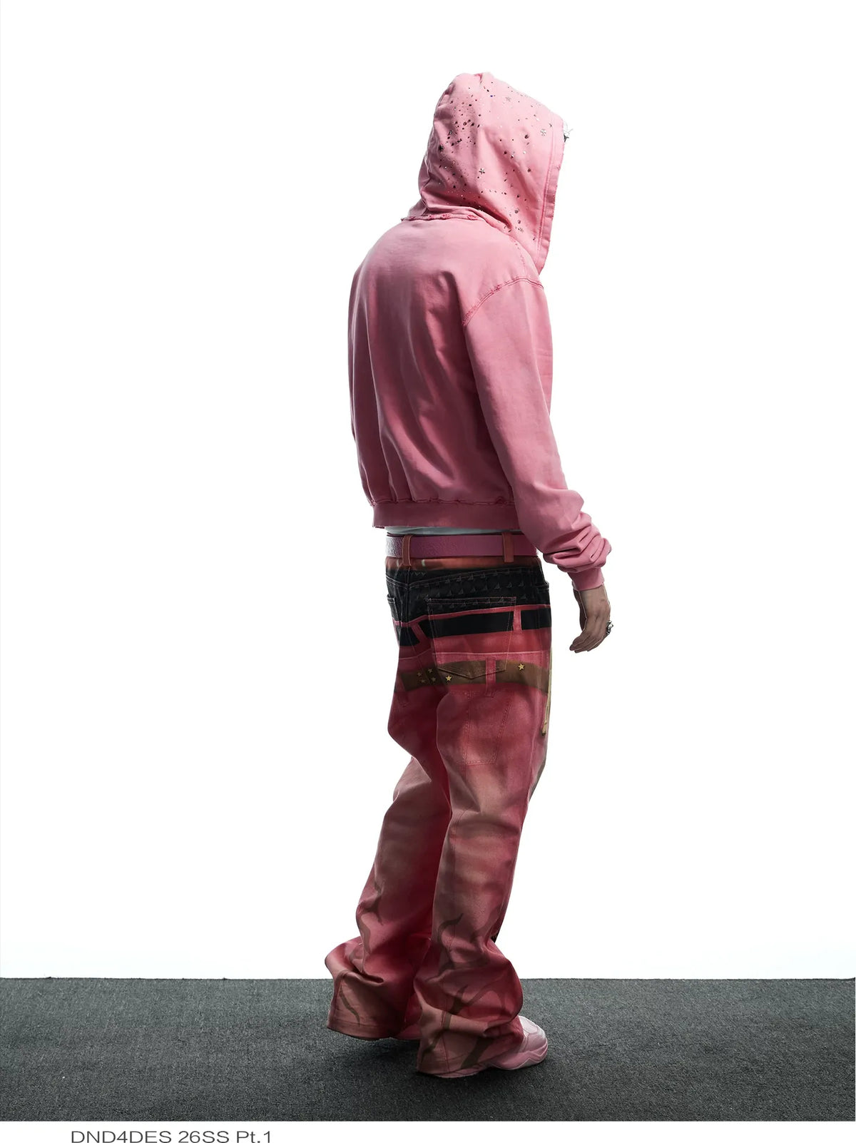 Hoodie mit Reißverschluss und Used-Look-Strasssteinen