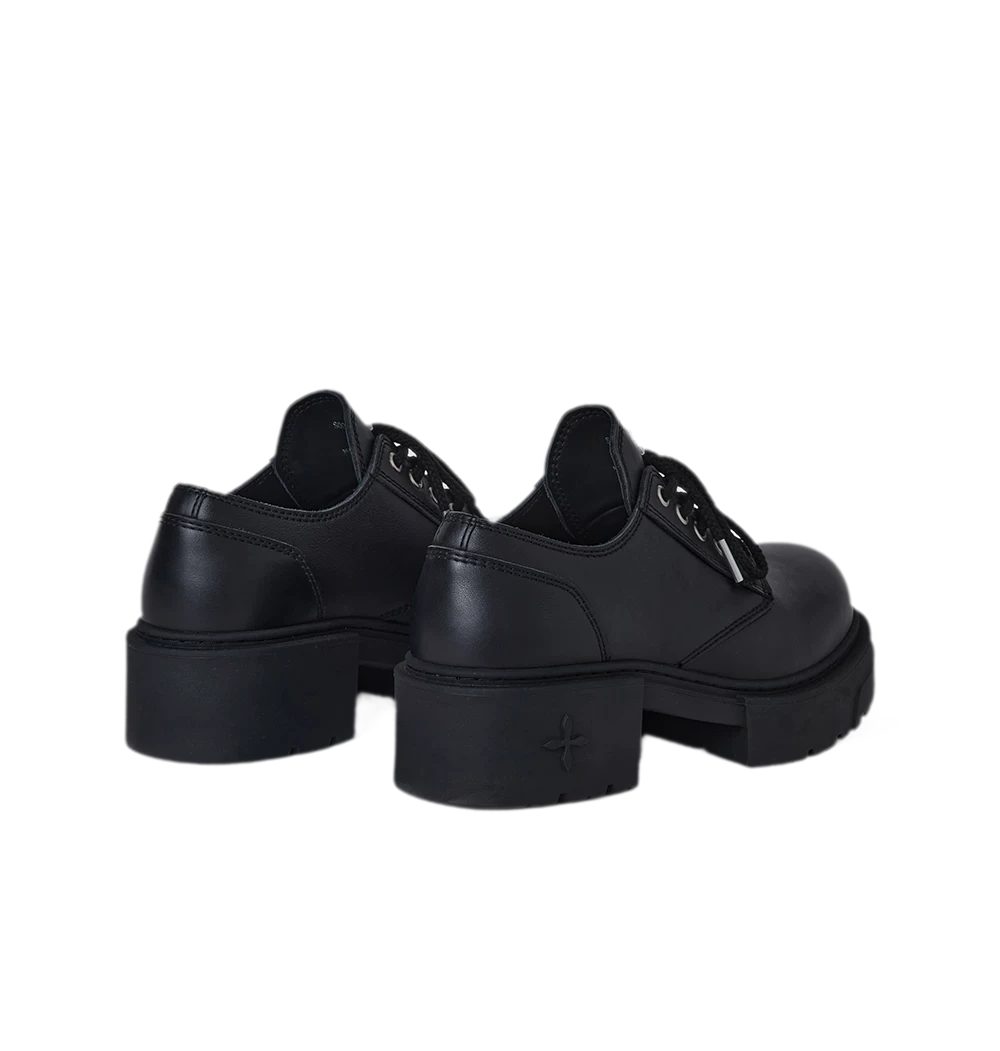 Statue Derby Shoes