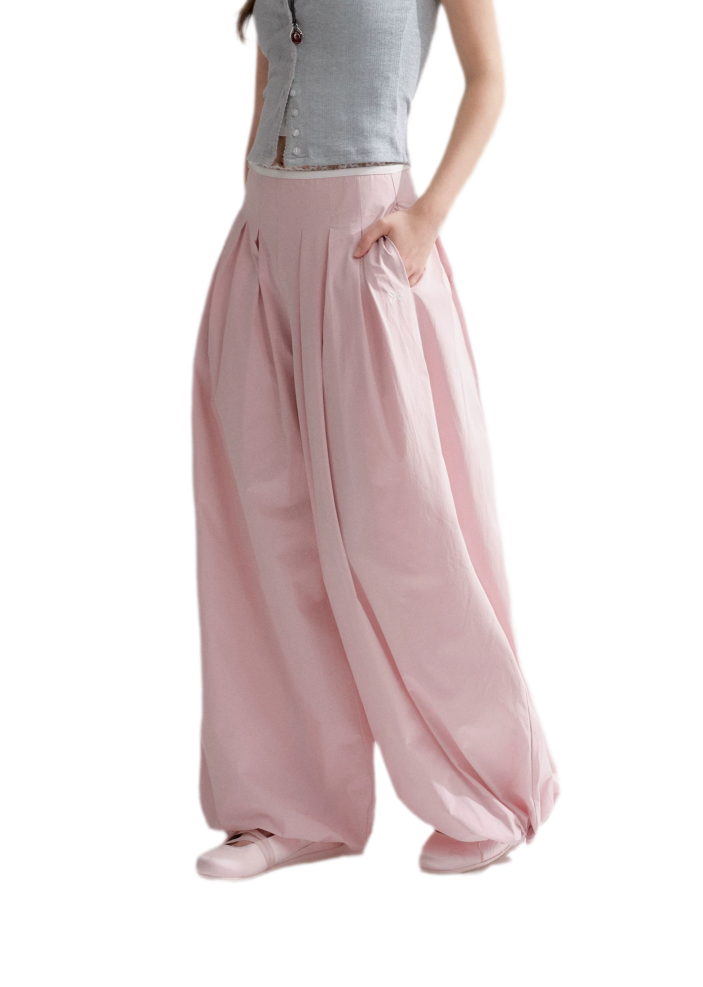 Lightweight Pleated Balloon Pants