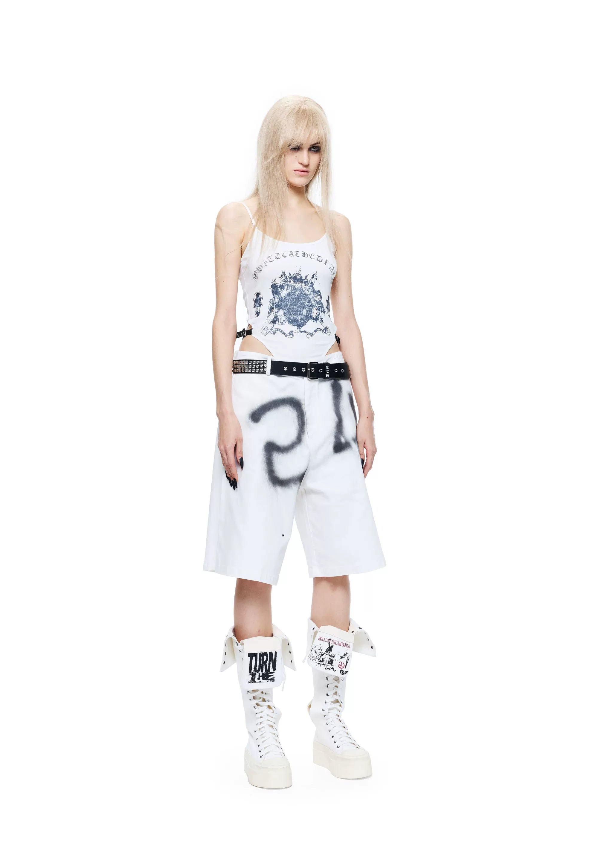 Gothic Print Waist-Exposed Vest