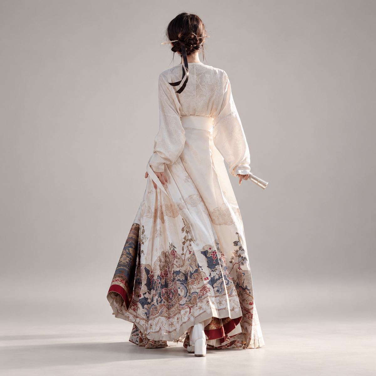 素瓷·九曜金枝 Porcelain Branches Ming-Style Mamian Skirt
