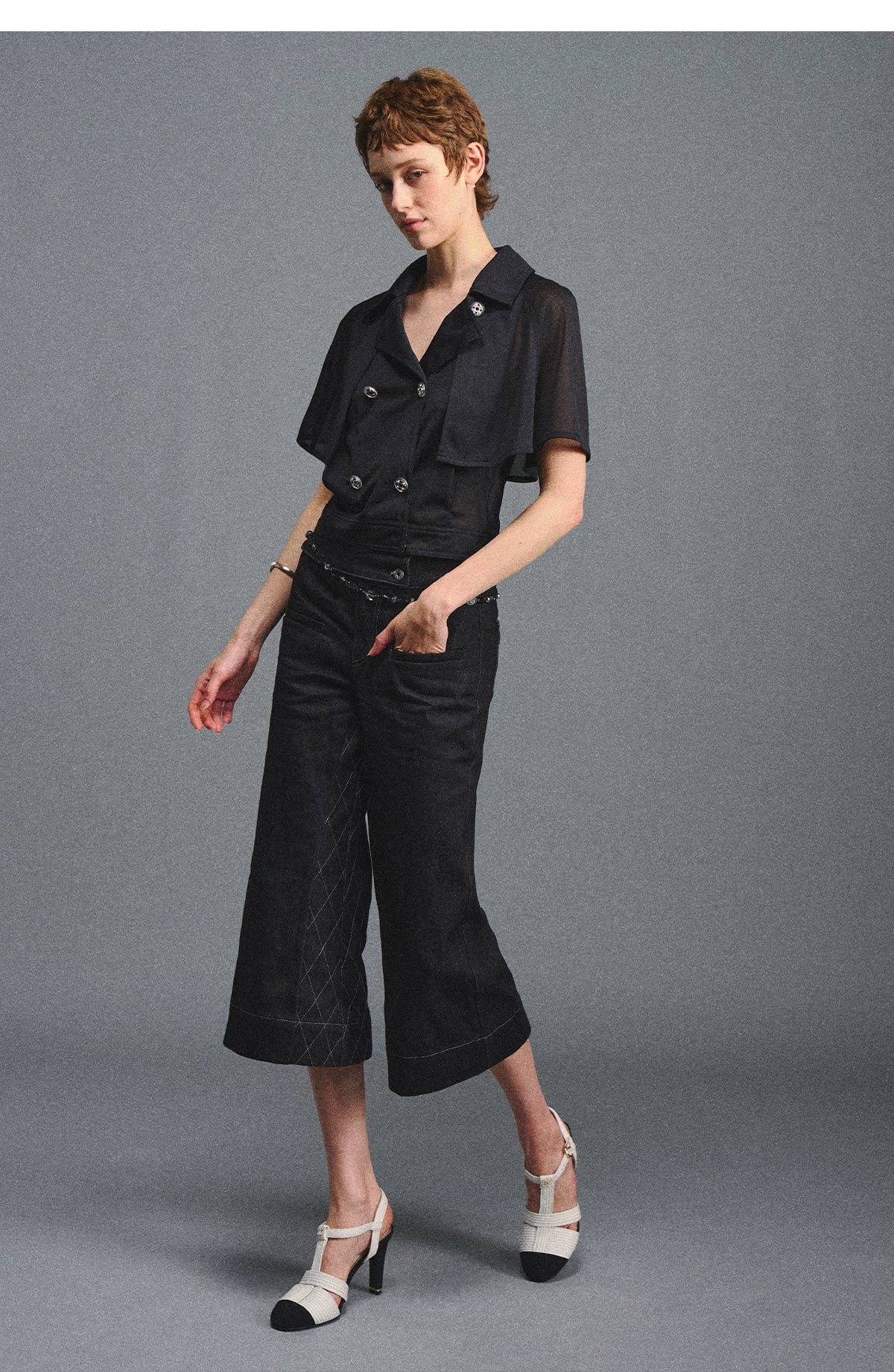 Retro Flare Cropped Jeans with Wide Waistband