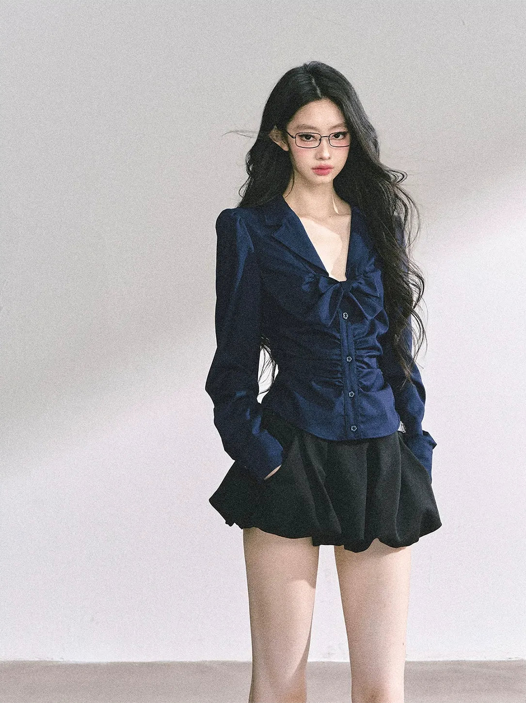 Camisa corta con pajarita