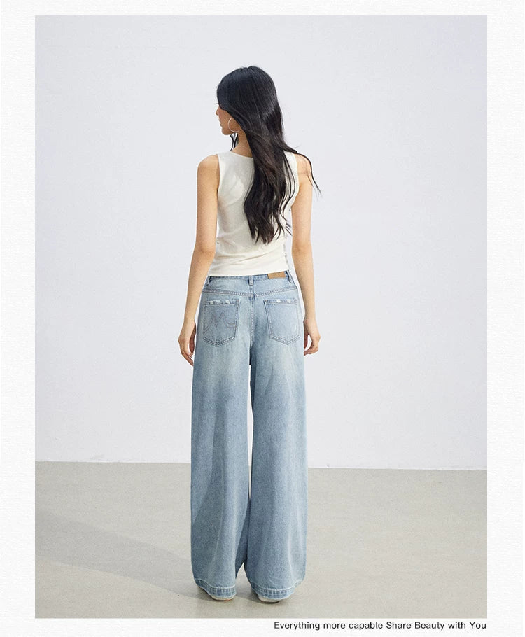 Star Pleated Sleeveless Top