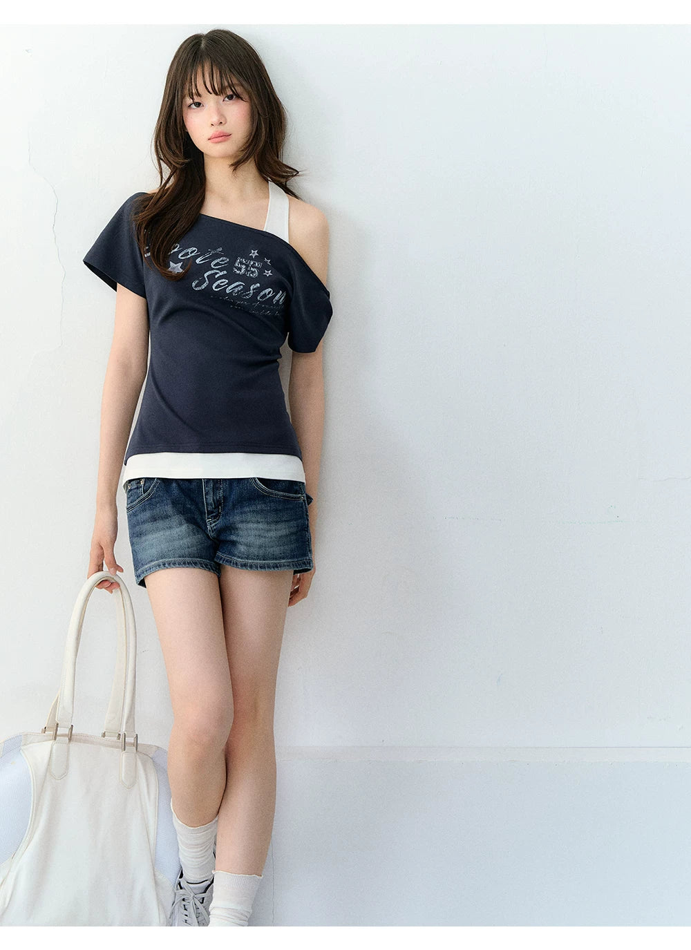 Vintage American Style Printed Off-Shoulder Cropped T-shirt
