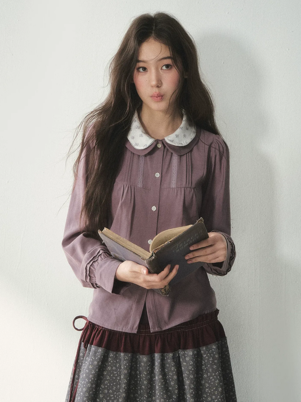 Blusa de lyocell con cuello de encaje