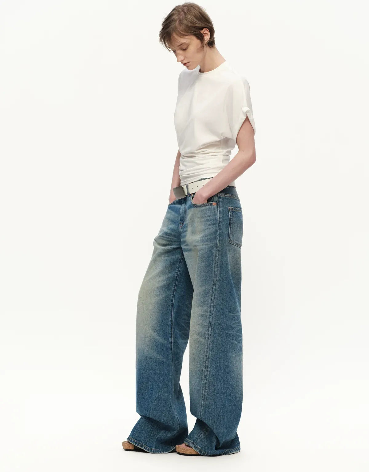 Vintage Wash Wide Jeans