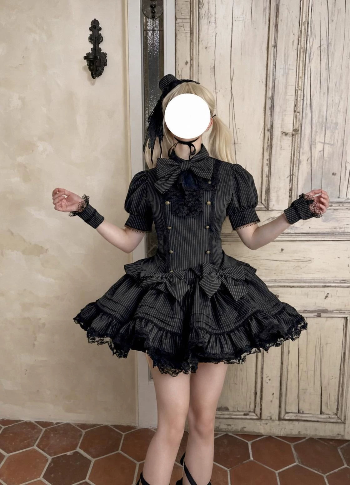 Bộ áo blouse và chân váy Lolita kẻ sọc