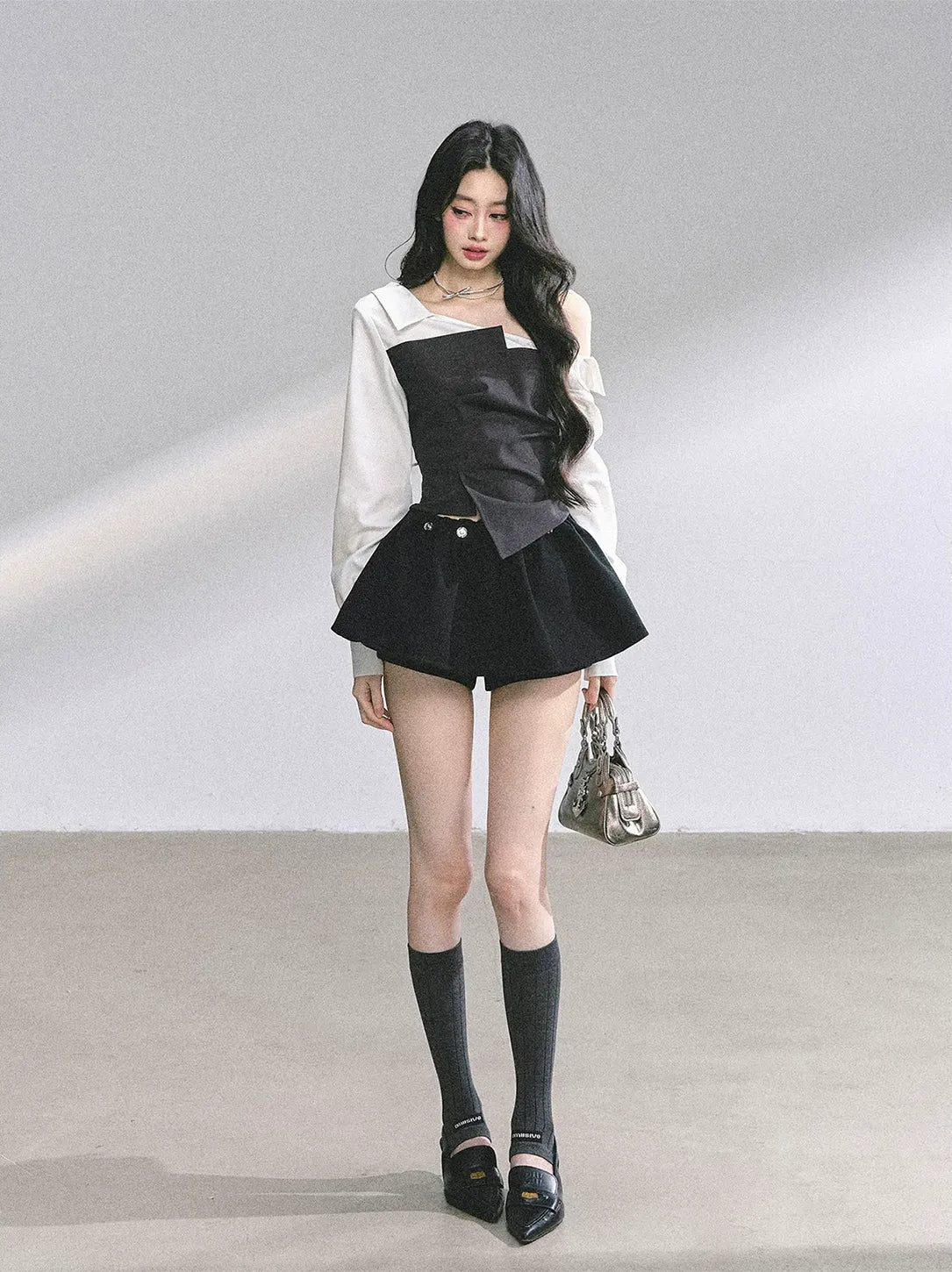 Chemise courte asymétrique