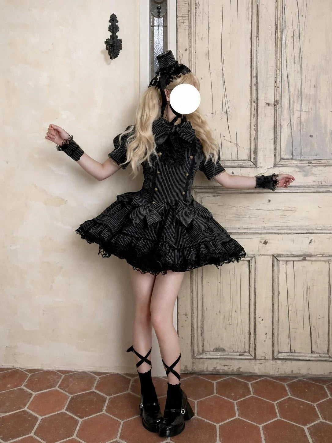 Bộ áo blouse và chân váy Lolita kẻ sọc