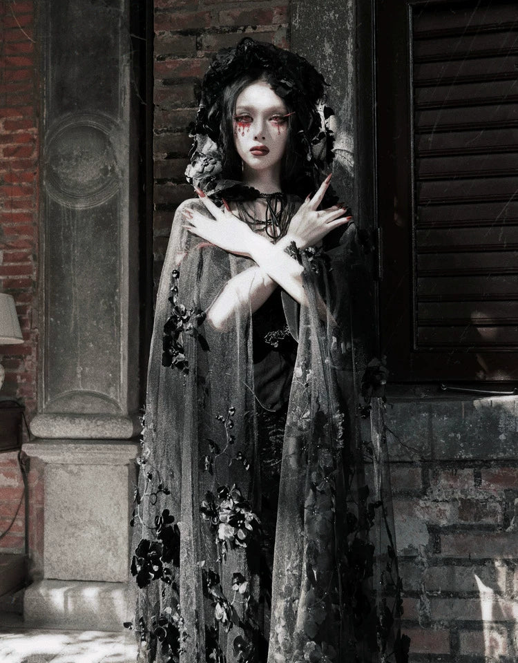 Áo choàng lưới Gothic có mũ đính hạt