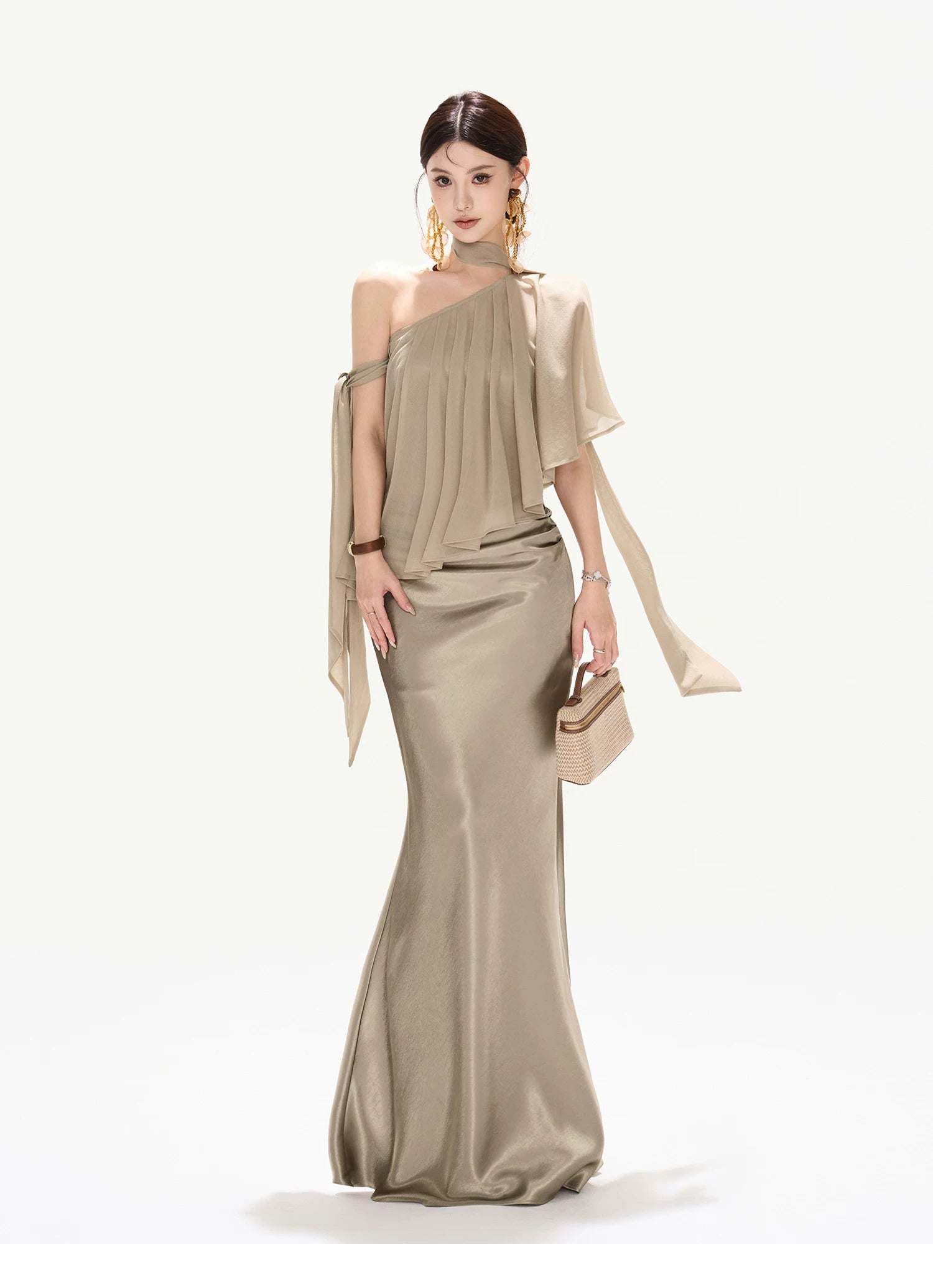 Elegant Loose Chiffon Halter Neck Top