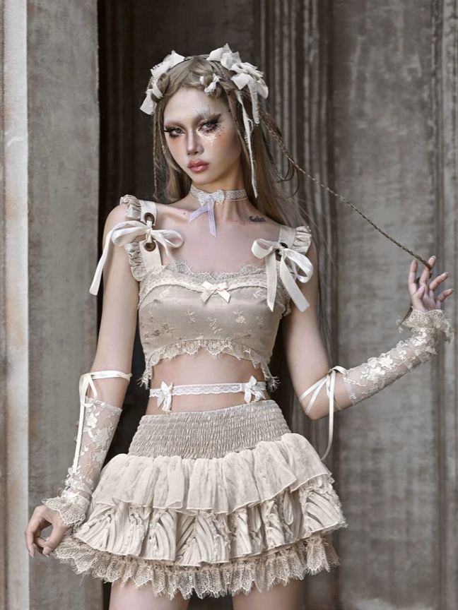 White-Gold Floral Lace Cuffs