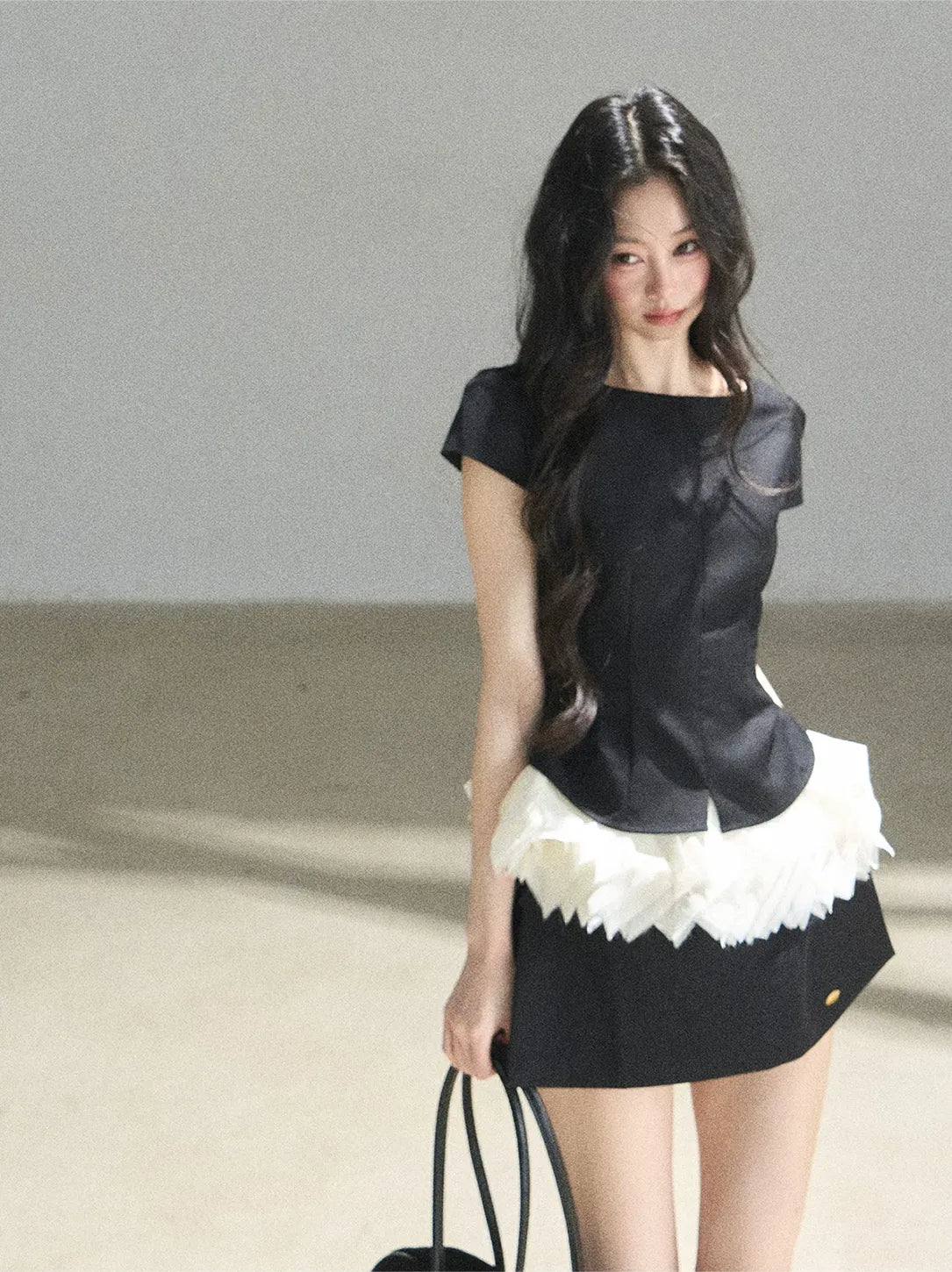 Colorblock Cropped Top Skirt Set