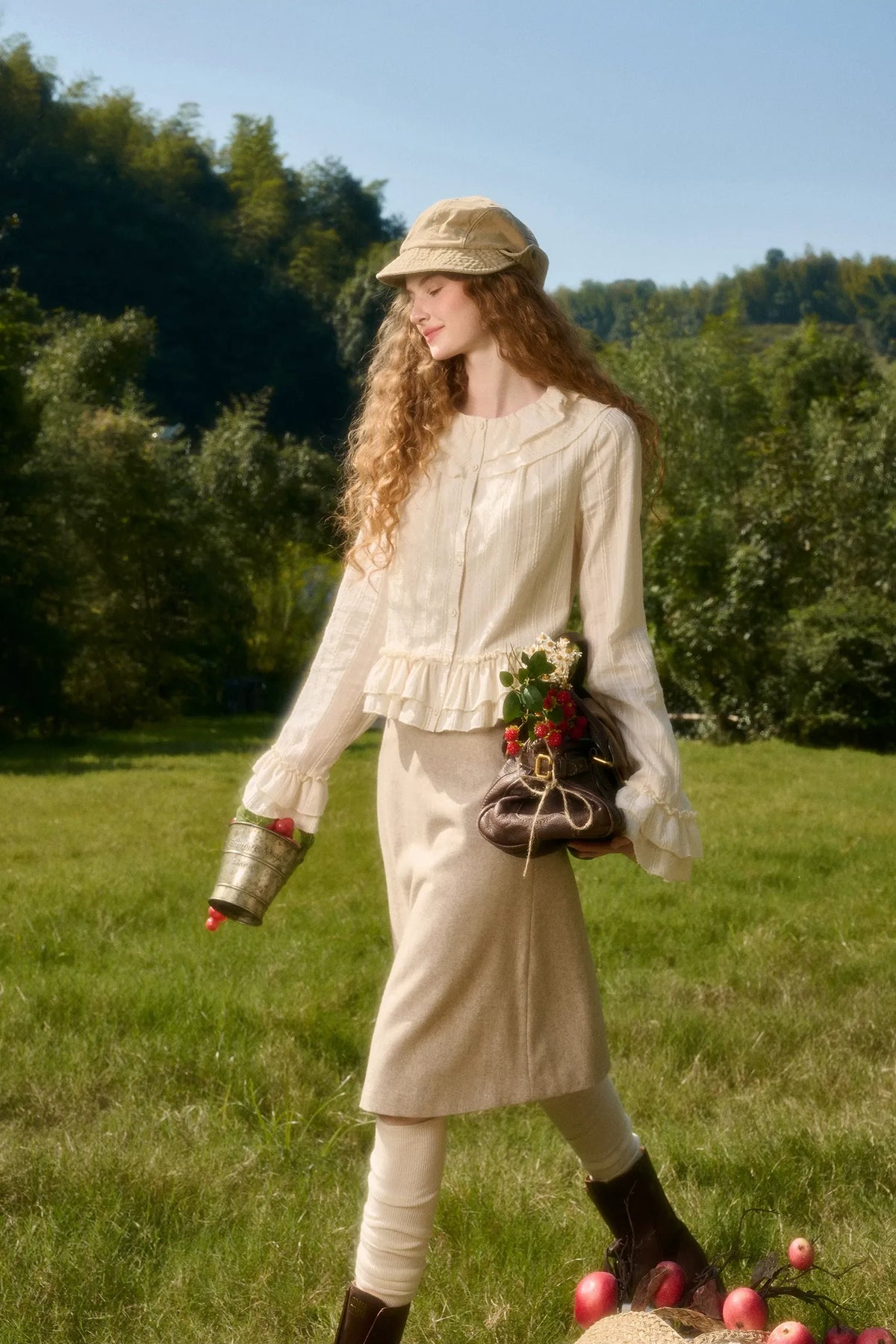 Ensemble chemise à volants et jupe en coton