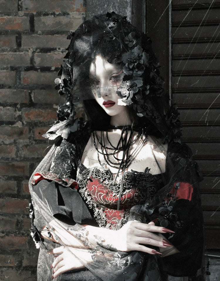 Áo choàng lưới Gothic có mũ đính hạt