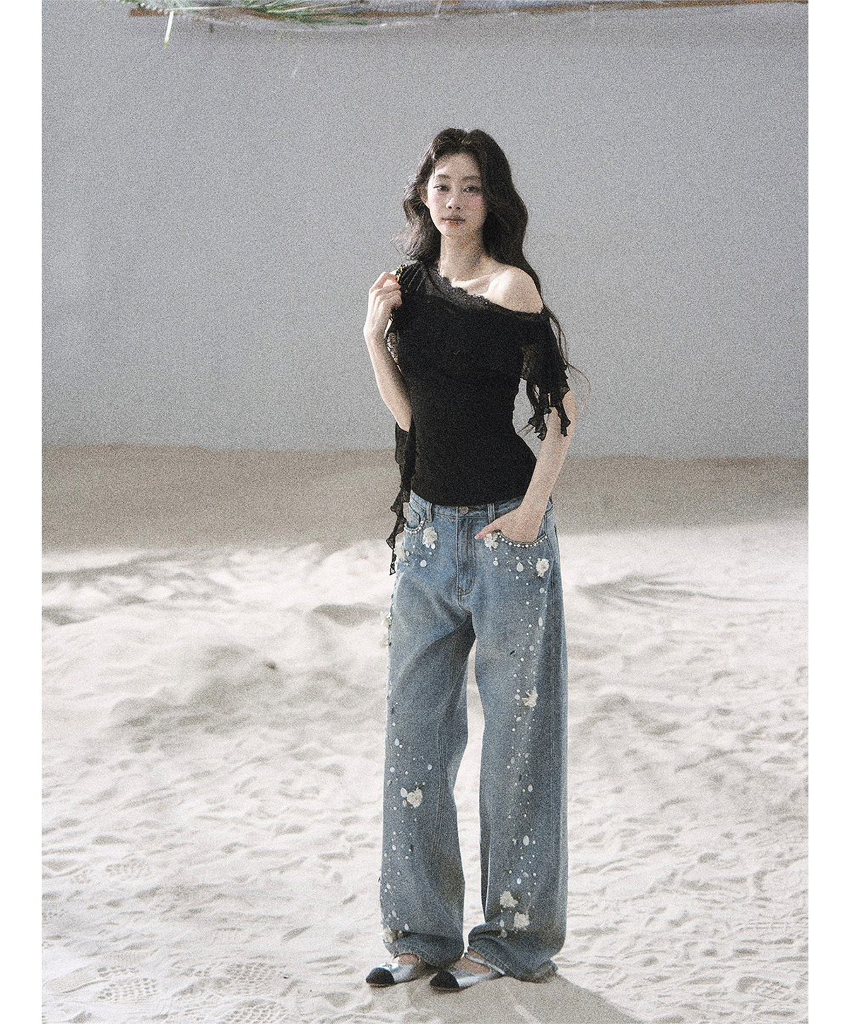 Lace One-Shoulder Crop Tee