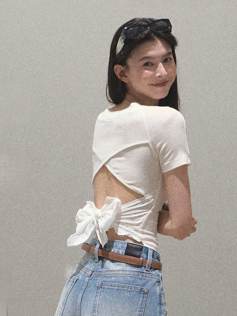 Turn-Back Glance Bow Backless Slim-Fit T-Shirt