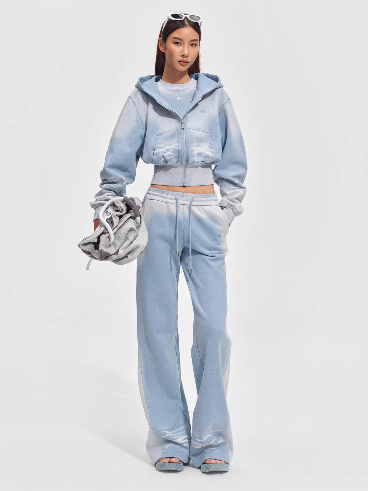 Waist-Cinching Silhouette Cropped Hooded Sweatshirt