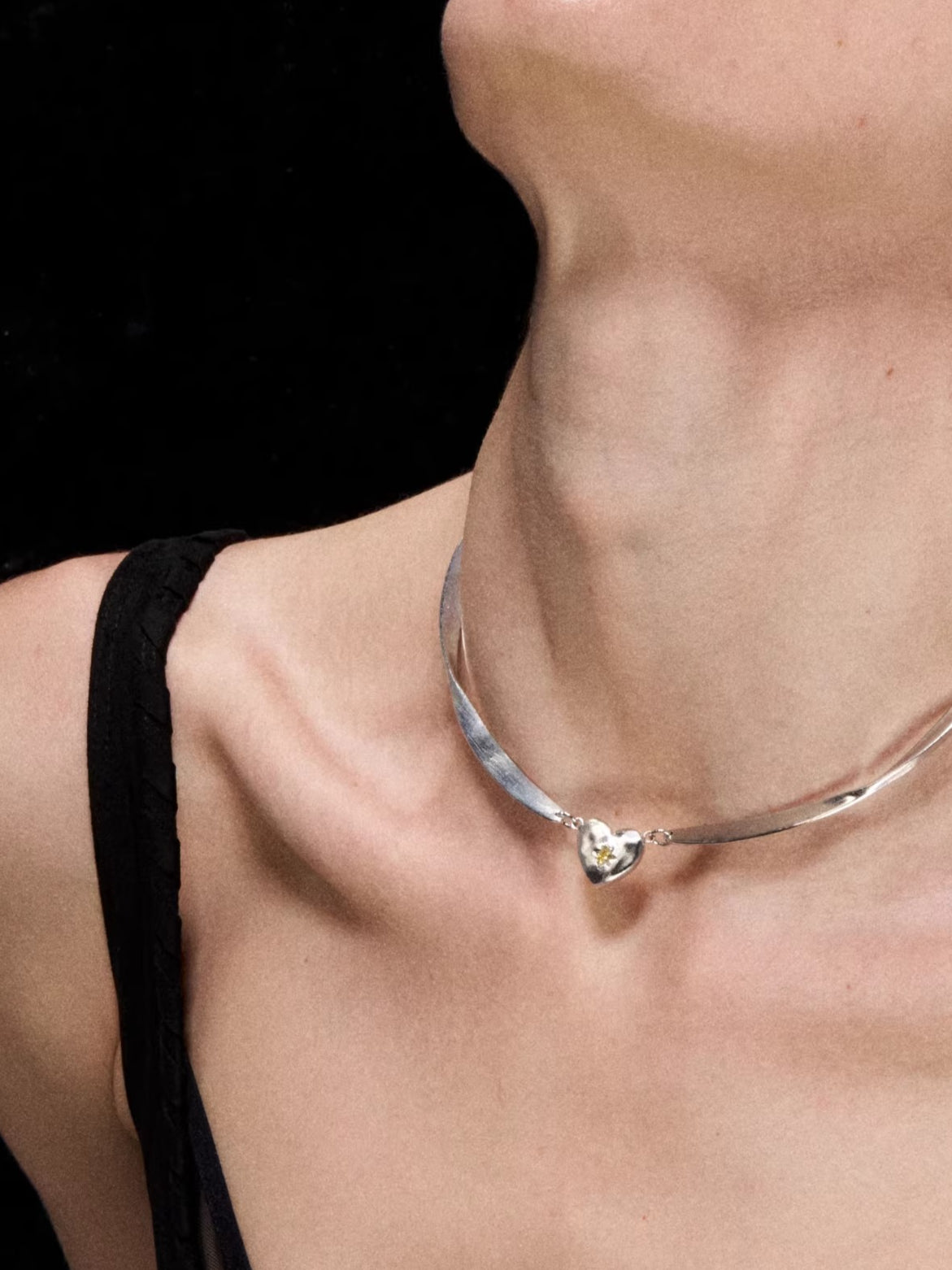 Möbius Heart Line Necklace