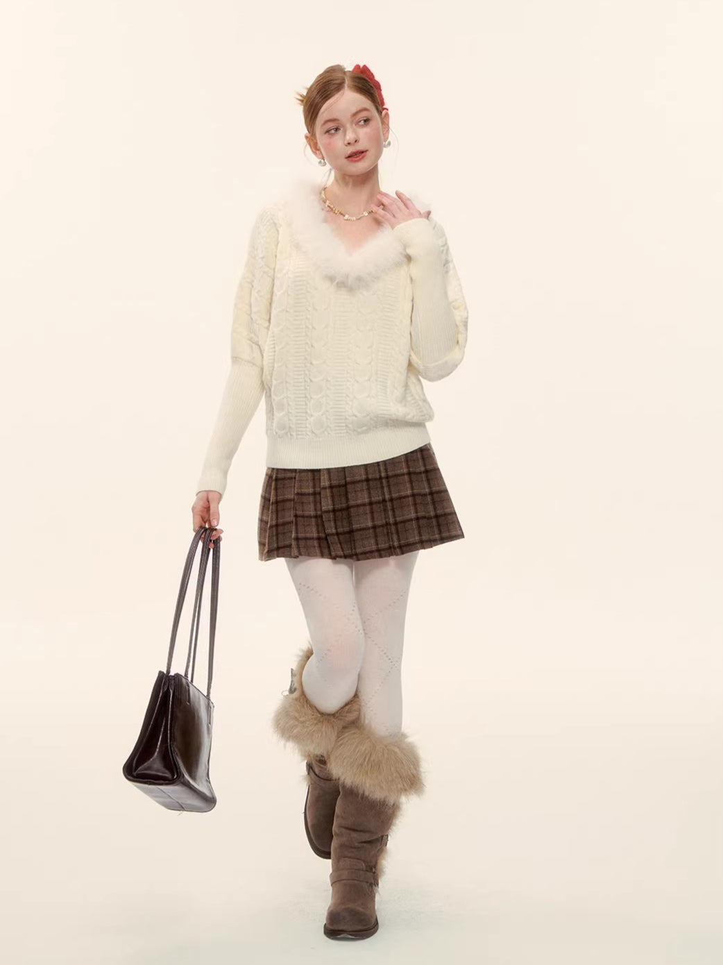 Cable-Knit V-Neck Waist-Shaping Sweater