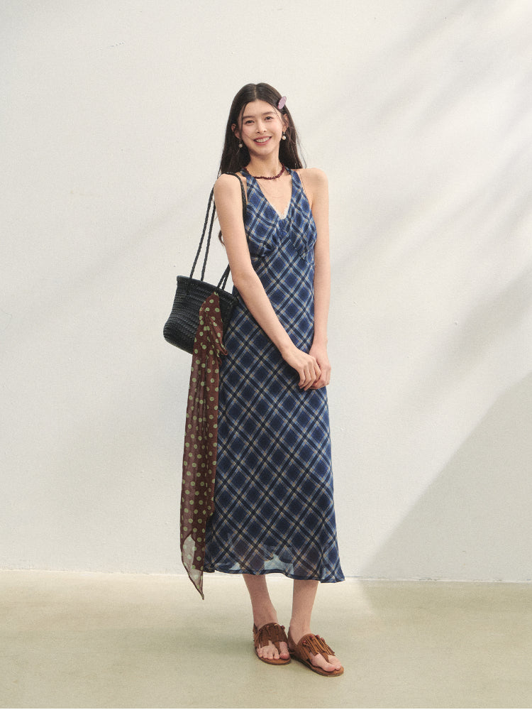 V-Neck Lace Spliced Halter Dress - CHINASQUAD