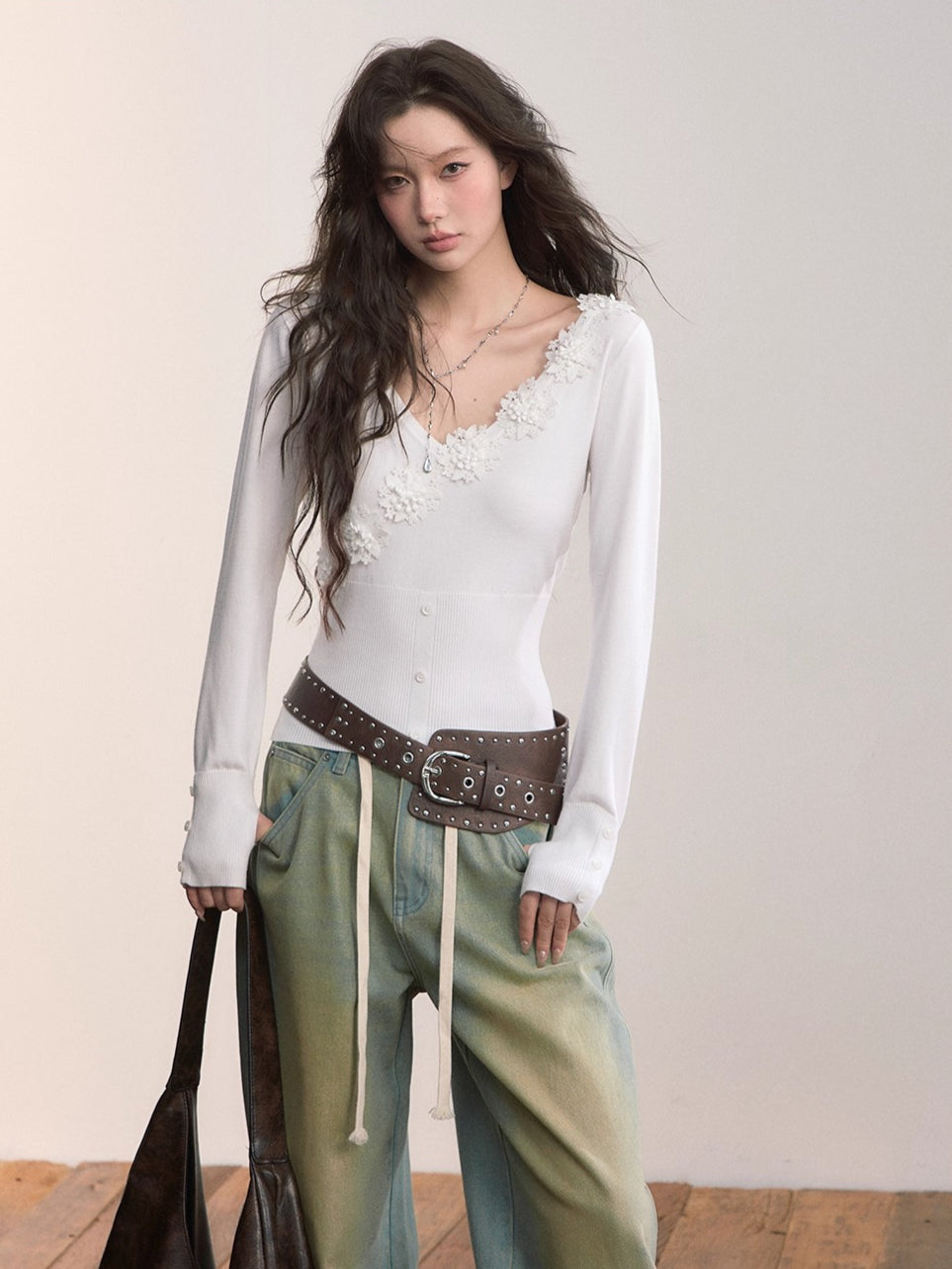 3D Floral Appliqué Ribbed Fitted T-Shirt - CHINASQUAD