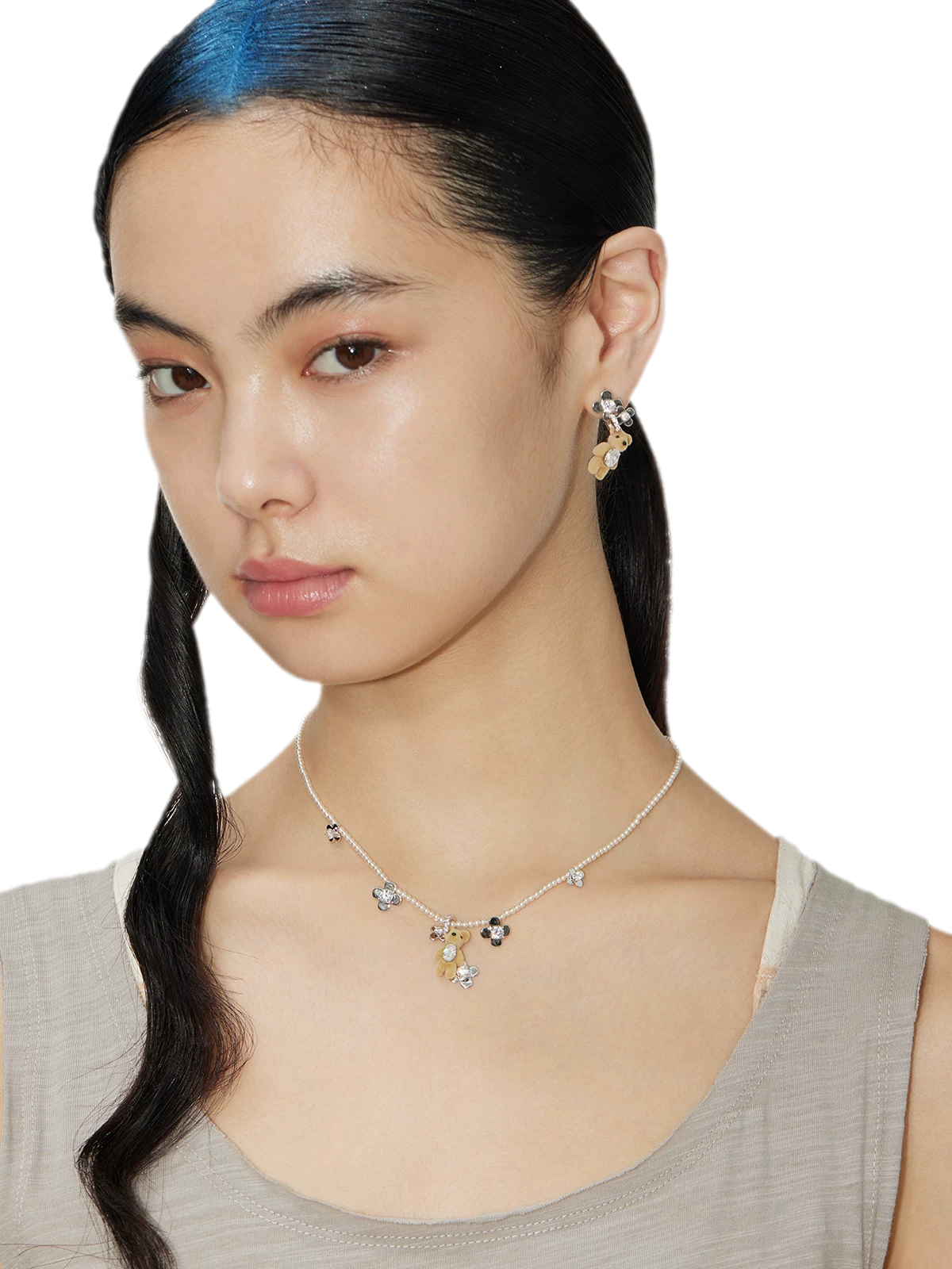 Floral Bear Pearl Necklace