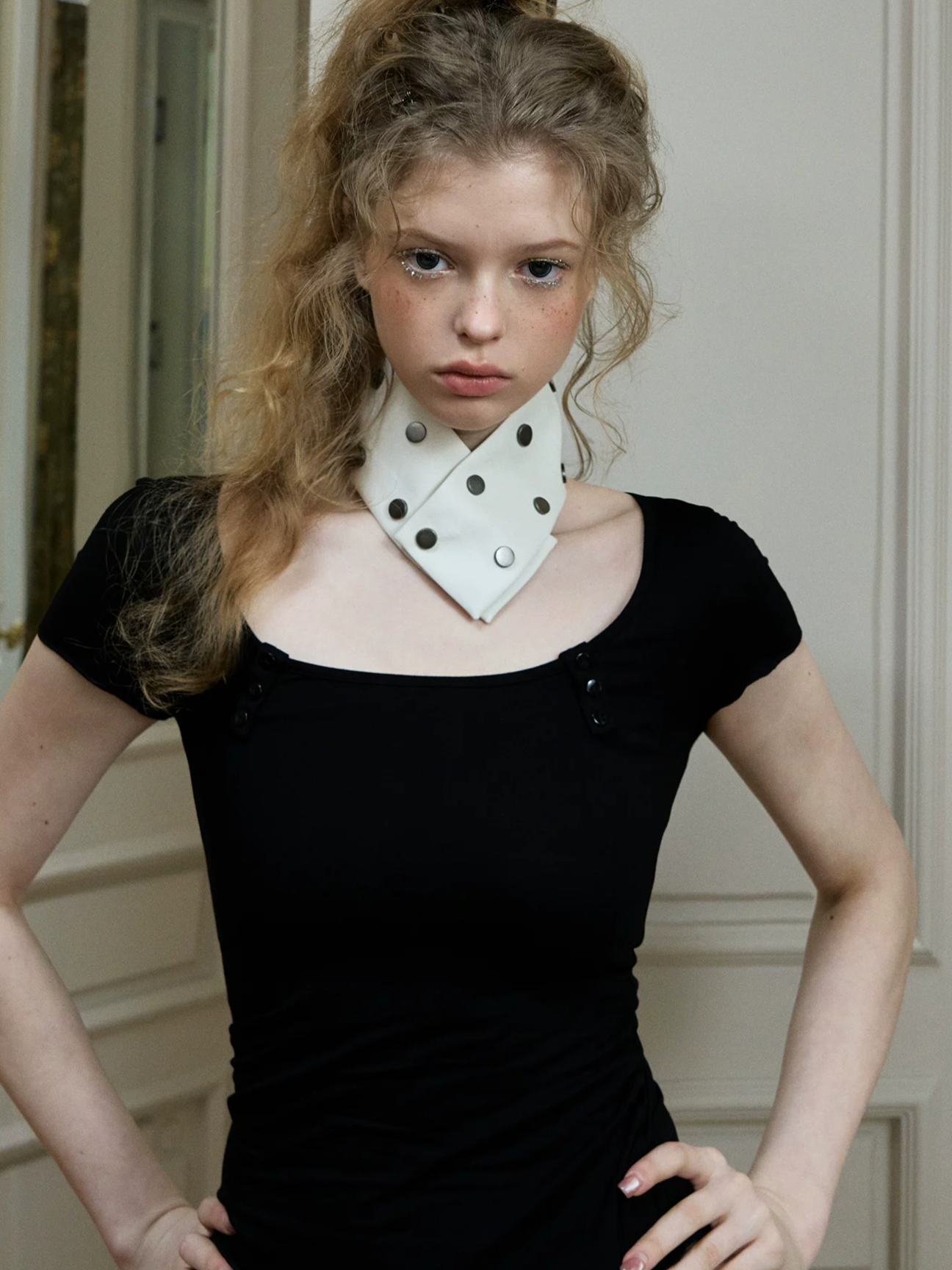U-Neck Button Tee