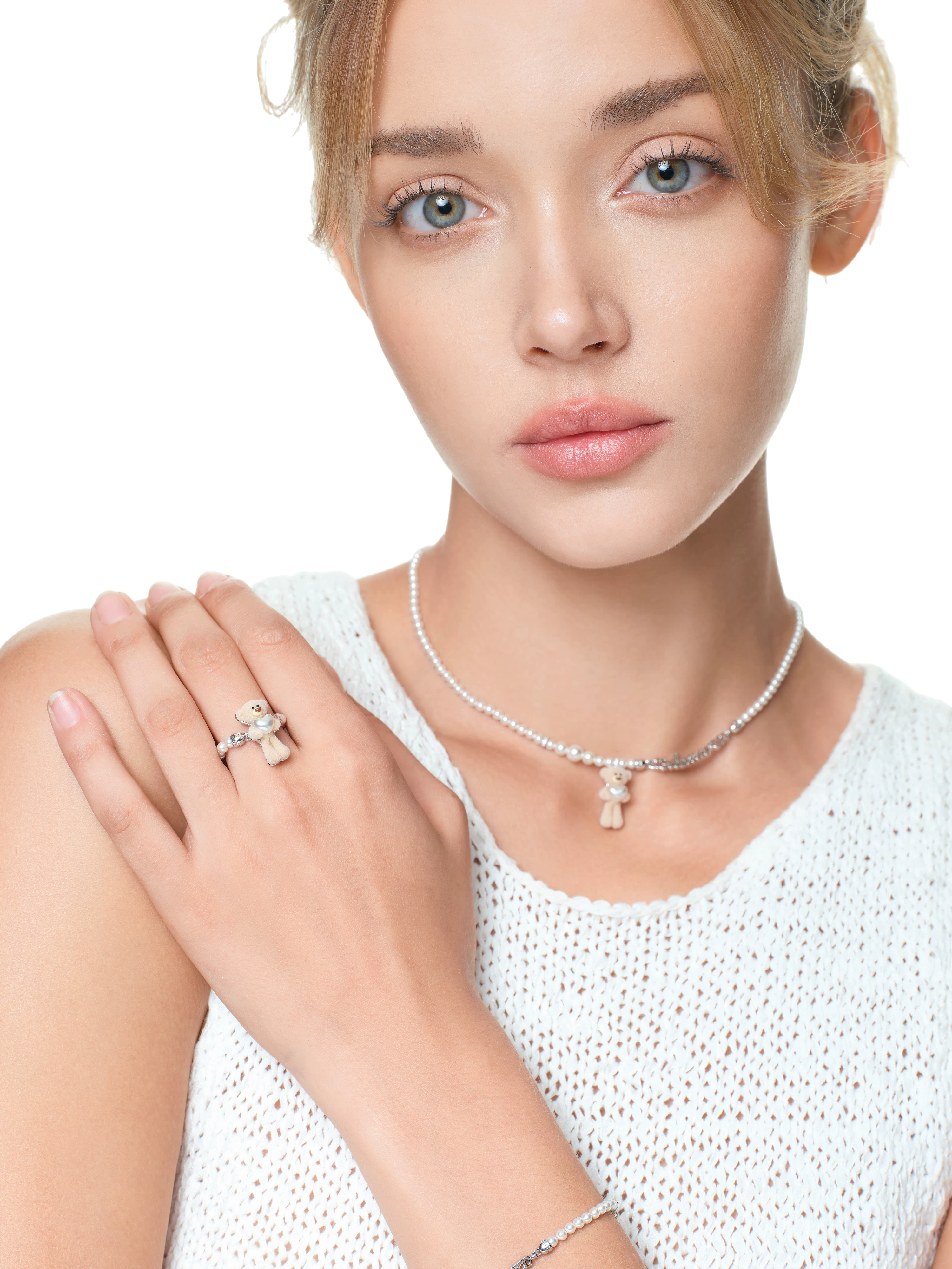 Bear Hug Pearl Heart Beaded Ring