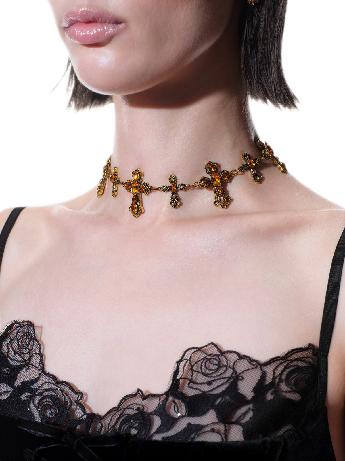 Collar con colgante de cruz de cristal