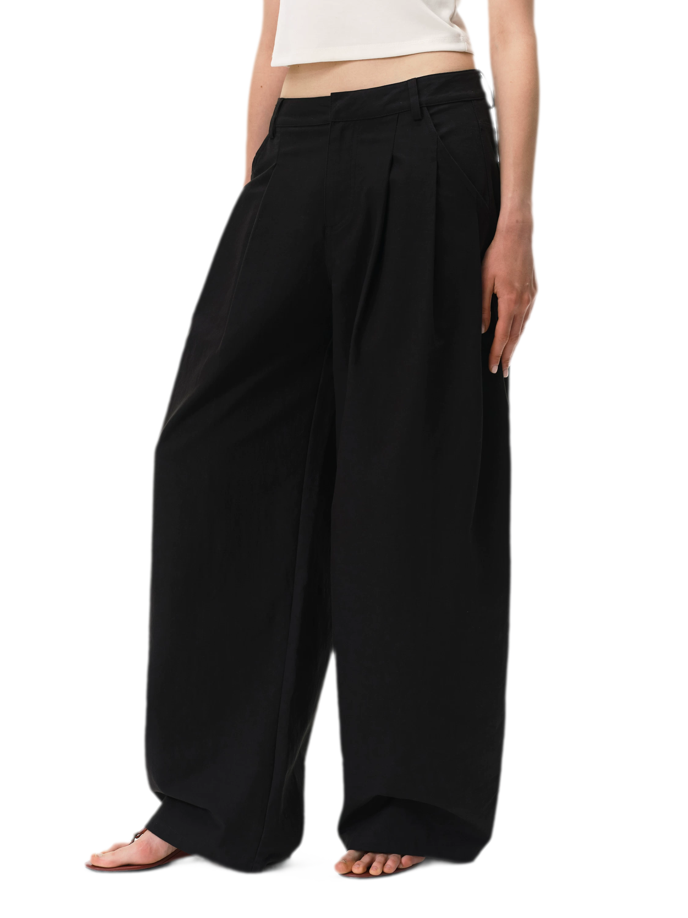 Curved Linen-Blend Pants