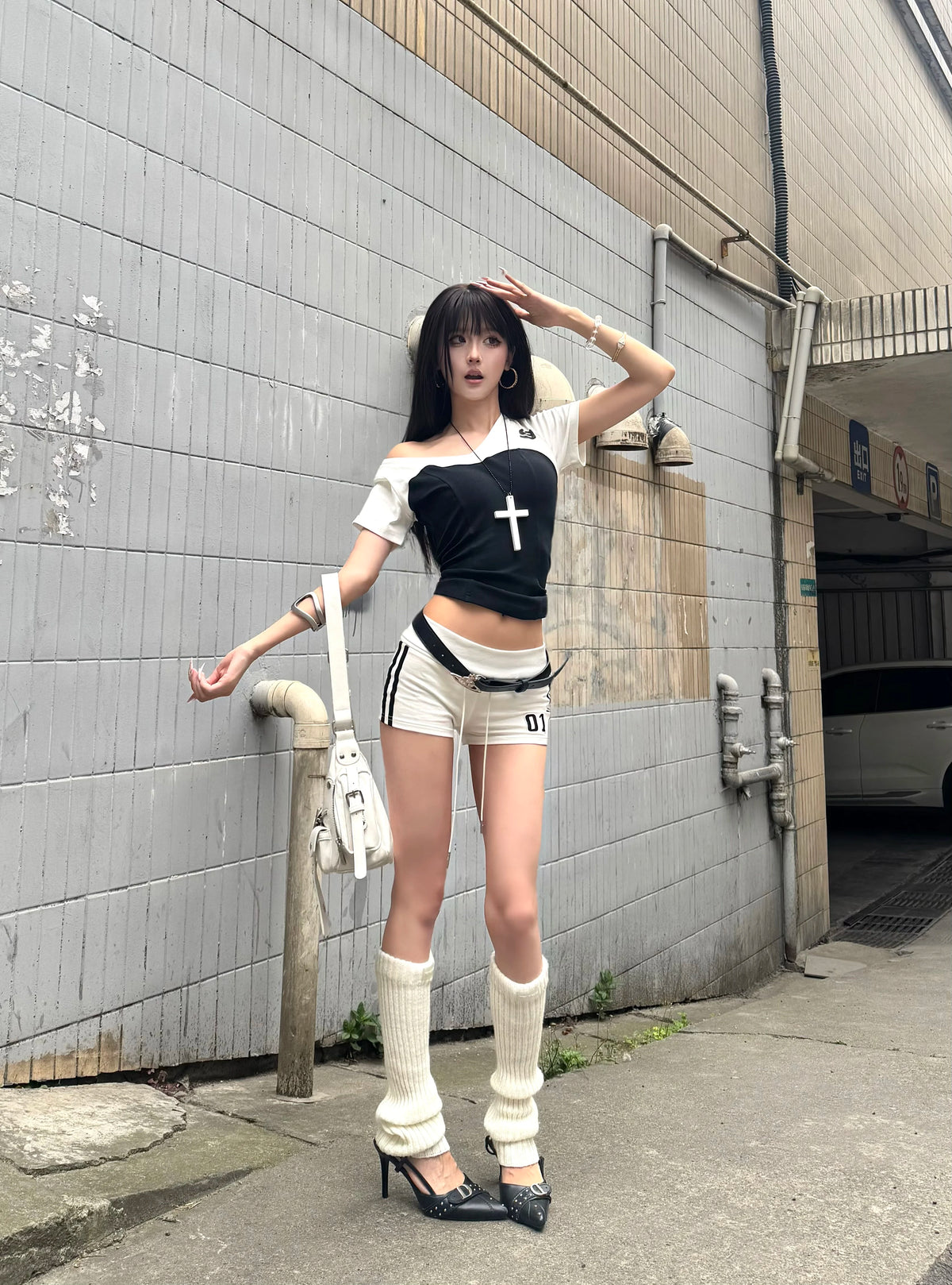 T-shirt ajusté style corset contrasté