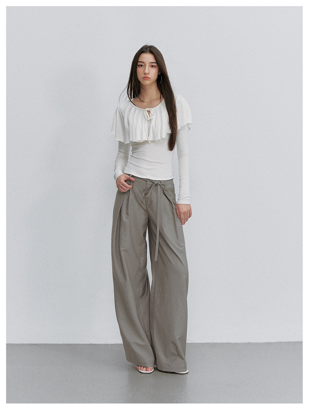 Bow Pleat Wide-Leg Pants