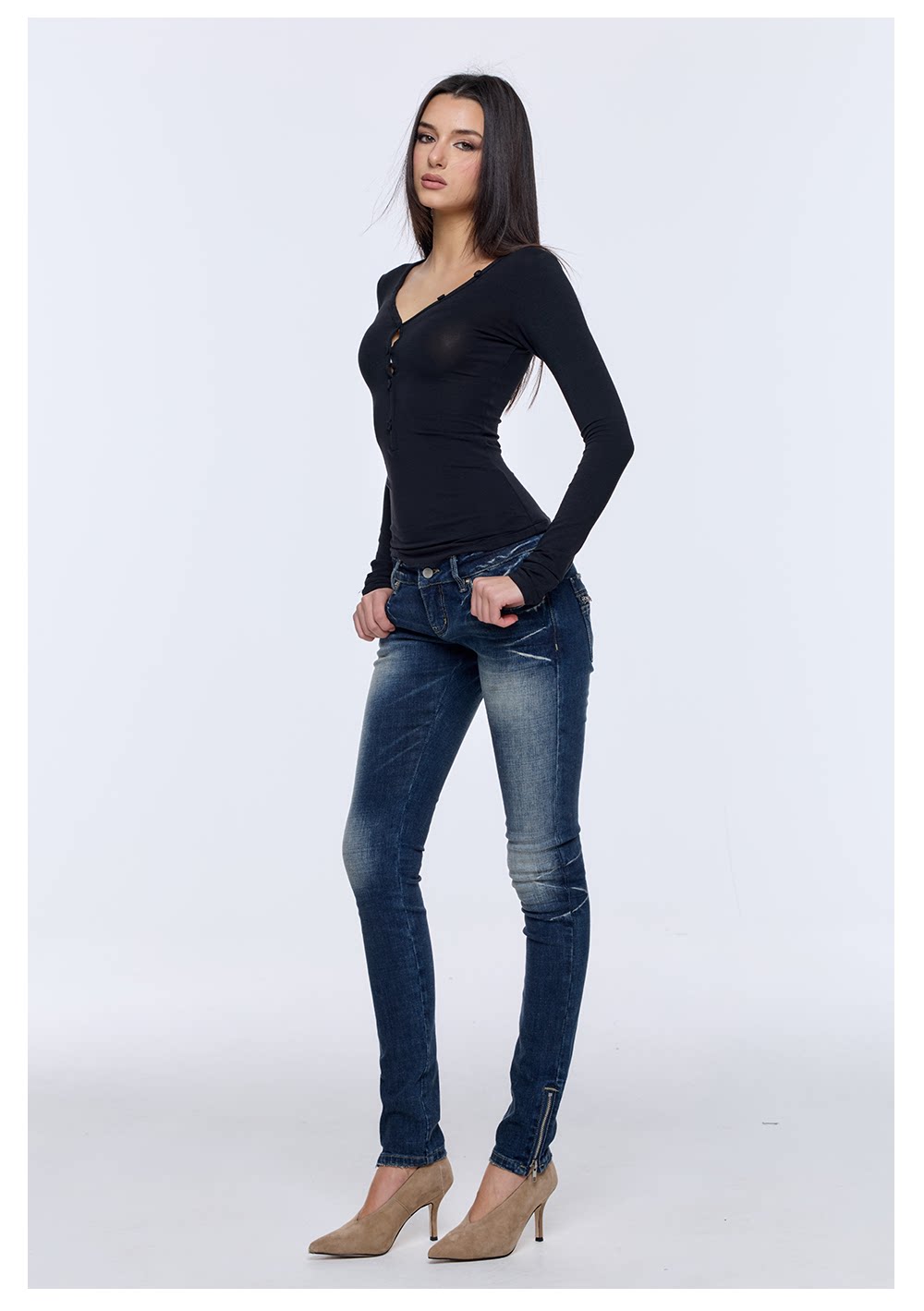 Slim V-Neck Knit Top
